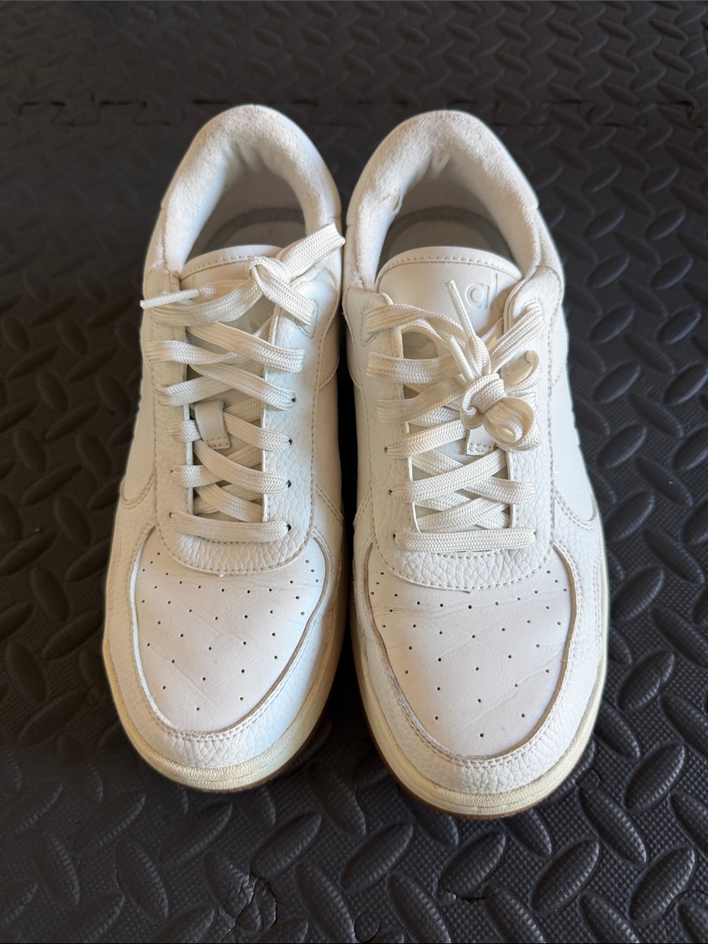 ALO Yoga Women's White Low-Top Sneakers